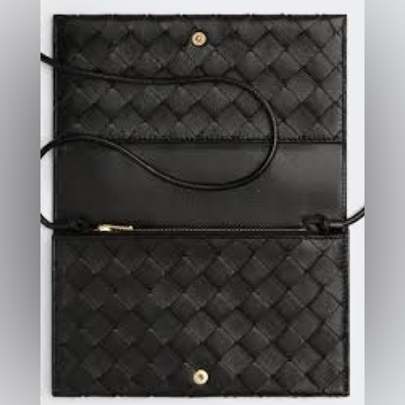 Bottega veneta wallet on a strap shoulder bag in black - Picture 2 of 12